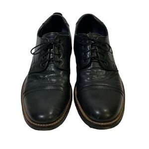 Red Tape | Black Oxfords